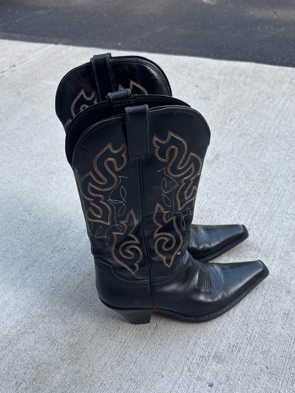 Women's Black Embroidered Western Heeled Boots